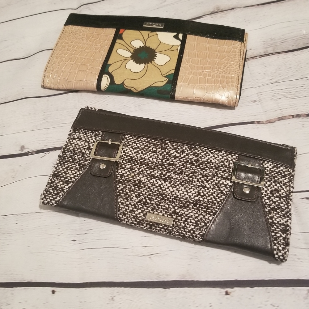 2 MiChe Lynn "bag shells" cream with flower print, black with gray.